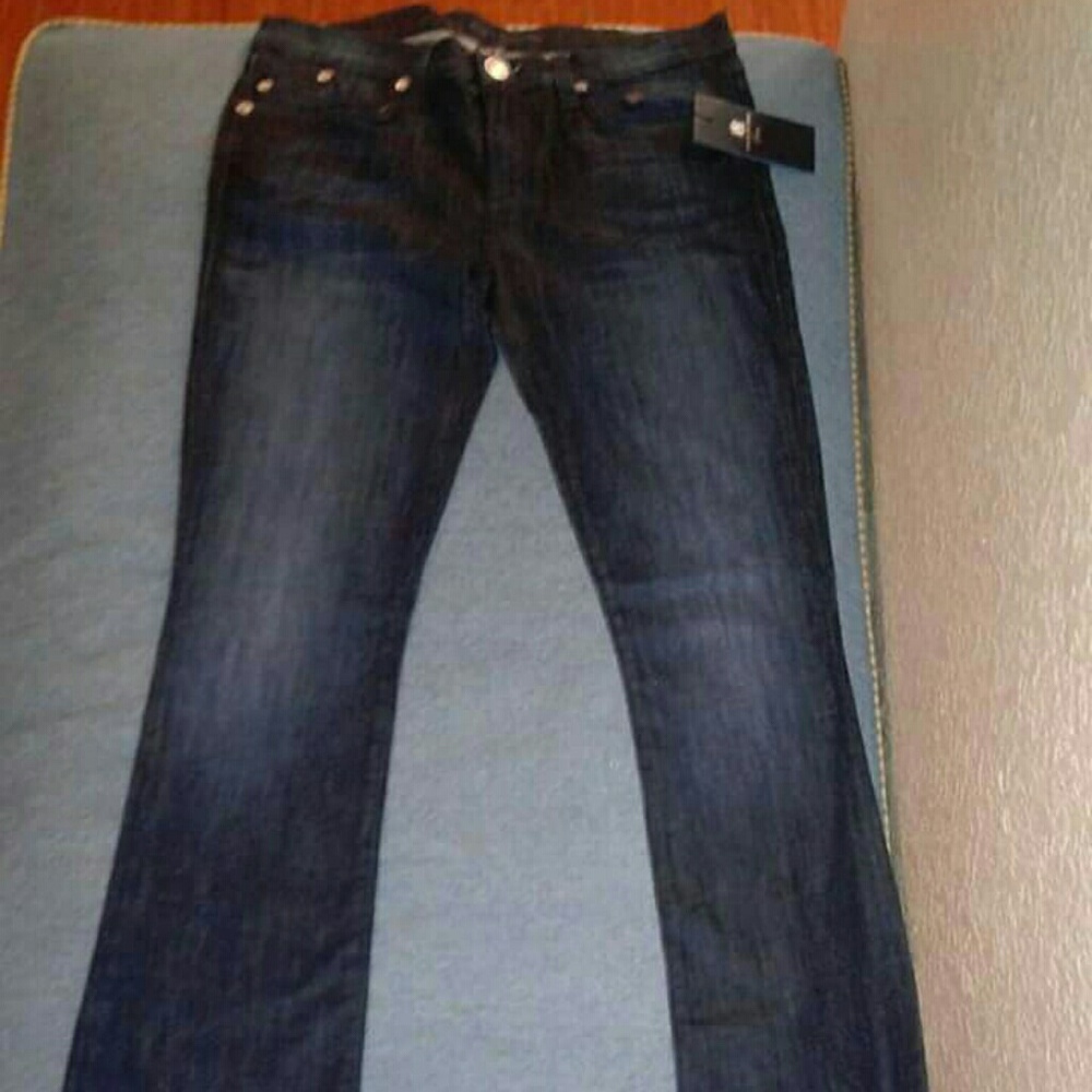 NWT ROCK AND REPUBLIC  29/33 BELL FLARE